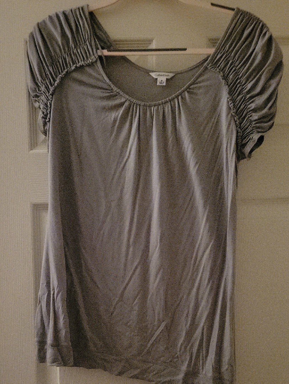Calvin Klein Gray Short-Sleeve Ruched Shoulder Tee